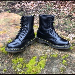 Dr Martens 1460 Black 8 eyelet Boots